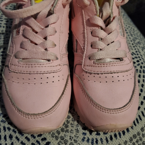 Pink Reebok sneakers size 12 - Picture 2 of 4